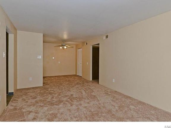 4th image of 4426 Normandy Trace Dr APT D