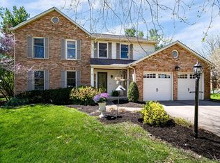 425 Pinebluff Dr, Loveland, OH 45140