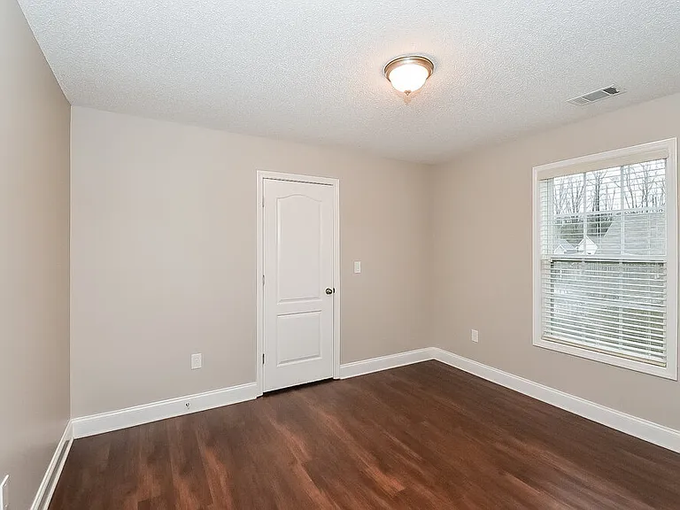 240 Raleigh Way — Photo 10