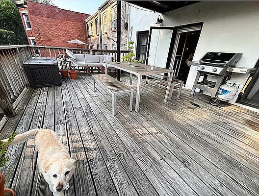 5th image of 318 Carlton Ave APT 3