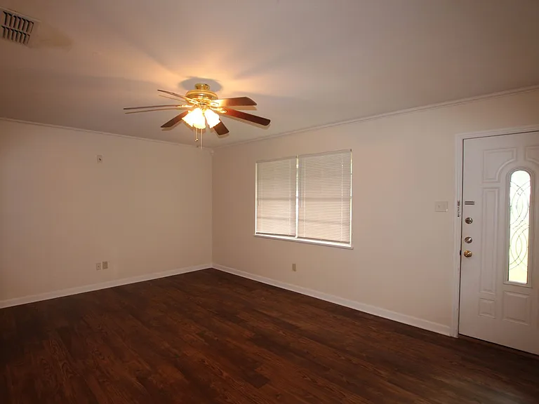 2113 Old Omen Rd — Photo 9