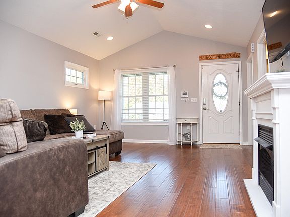 2nd image of 318 Elm St