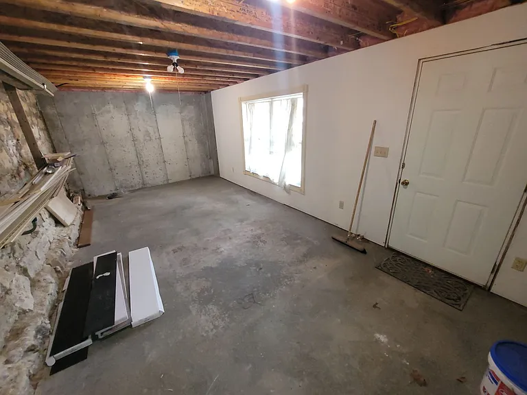 510 W 5th St — Photo 23
