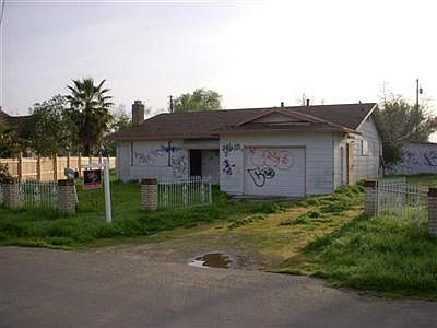1st image of 2966 Redwood Ave