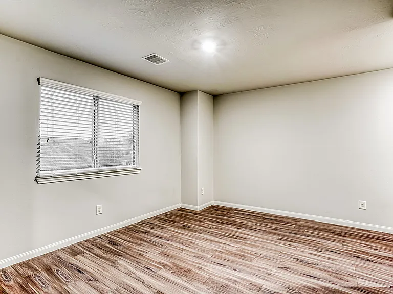 12218 Dona Ln — Photo 25