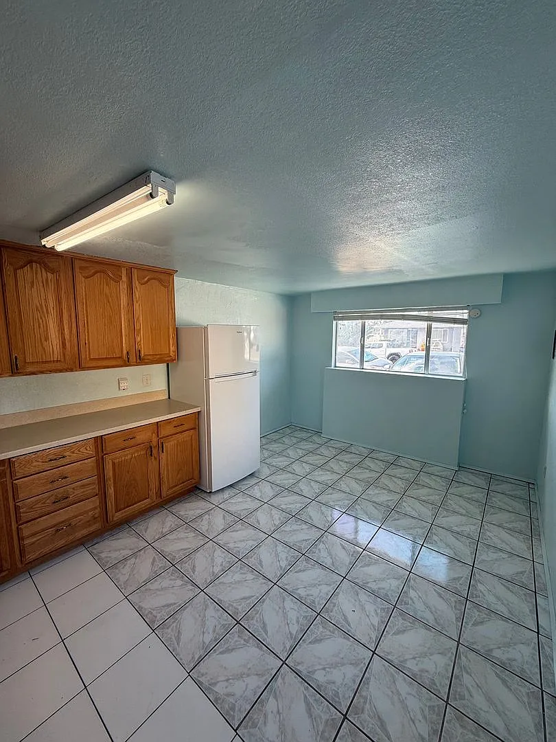 Affordable Apartment in Central San Diego — Photo 2