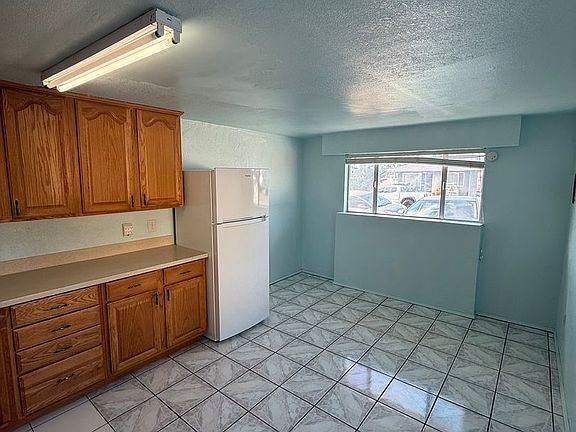 2nd image of 5977 Dwight St