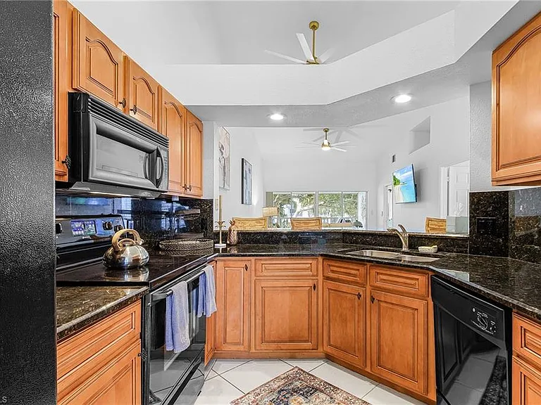 760 Wiggins Lake Dr #206 — Photo 8