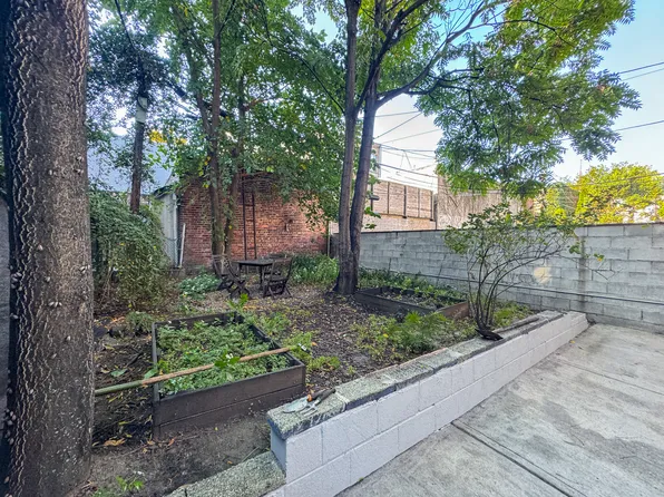 126 Withers Street image 7 of 26