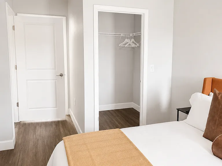 2235 Fraser St — Photo 14