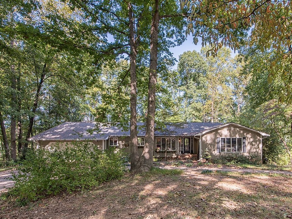 1st image of 169 Deerwood Ln