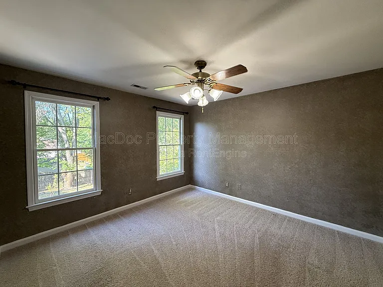 10500 Westfield Ln — Photo 39