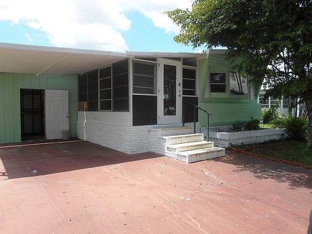 1st image of 214 NW 50th St