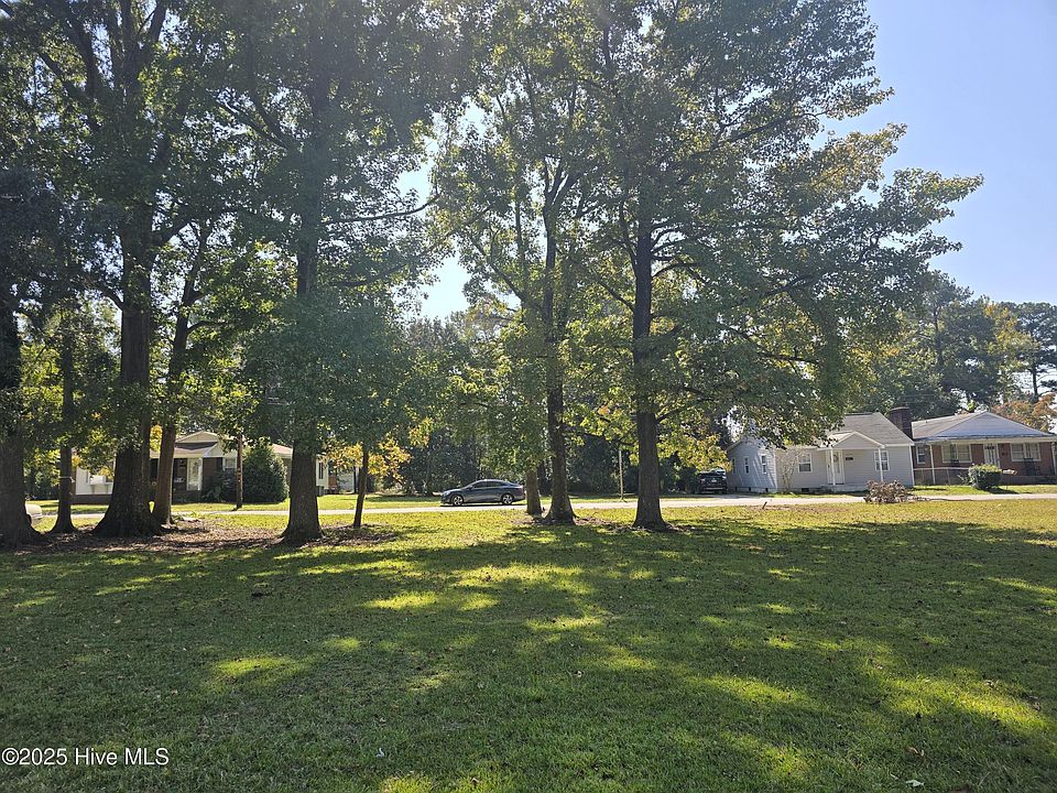 2nd image of 1612 Lincoln Street