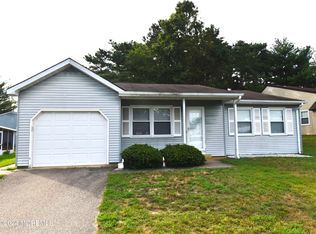 10 Green Meadow Ln #72, Whiting, NJ 08759