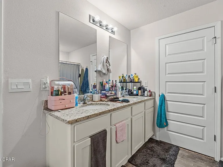 247 Ryder Ln — Photo 12