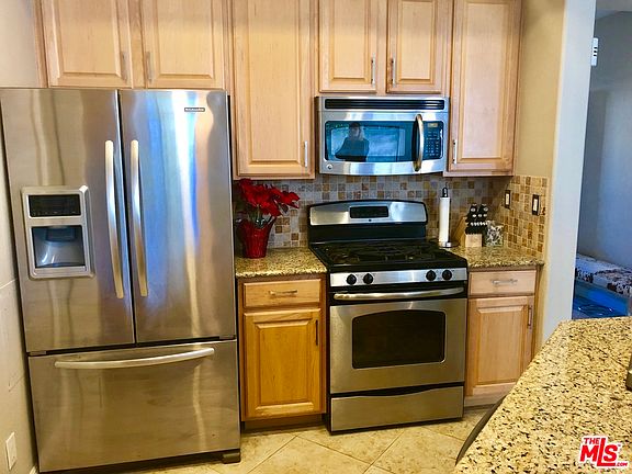 2nd image of 4 Woodcrest Ln APT 210