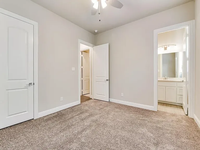 4044 Crowe Ln — Photo 6