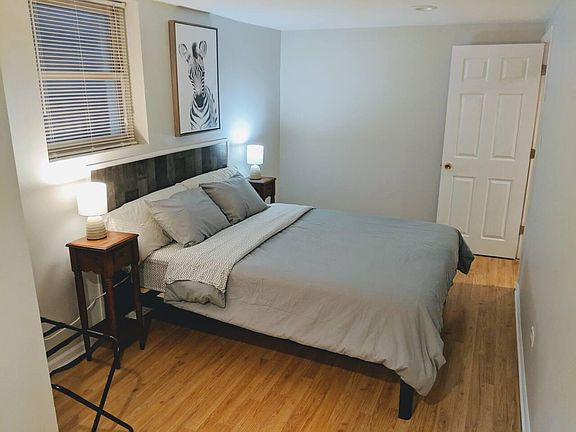 4th image of 3017 N Troy St #G