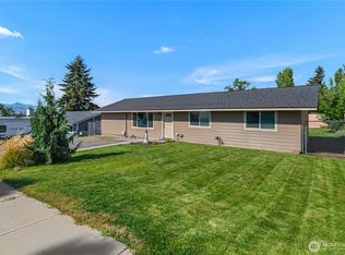 27 31st Street NE, East Wenatchee, WA 98802
