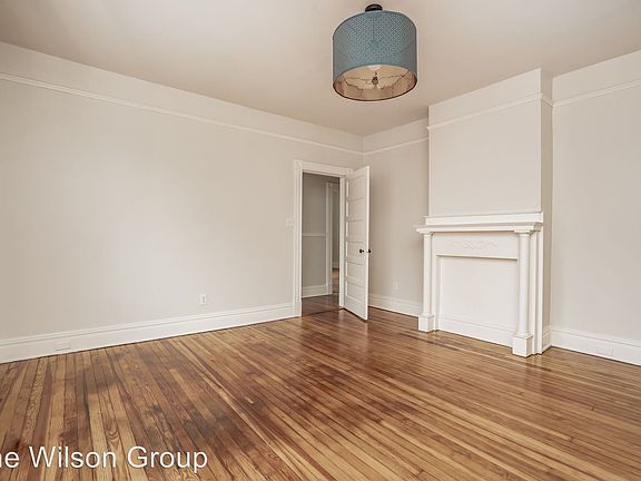 4th image of 3108 Porter St