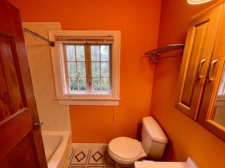 1326 Peachtree St — Photo 2