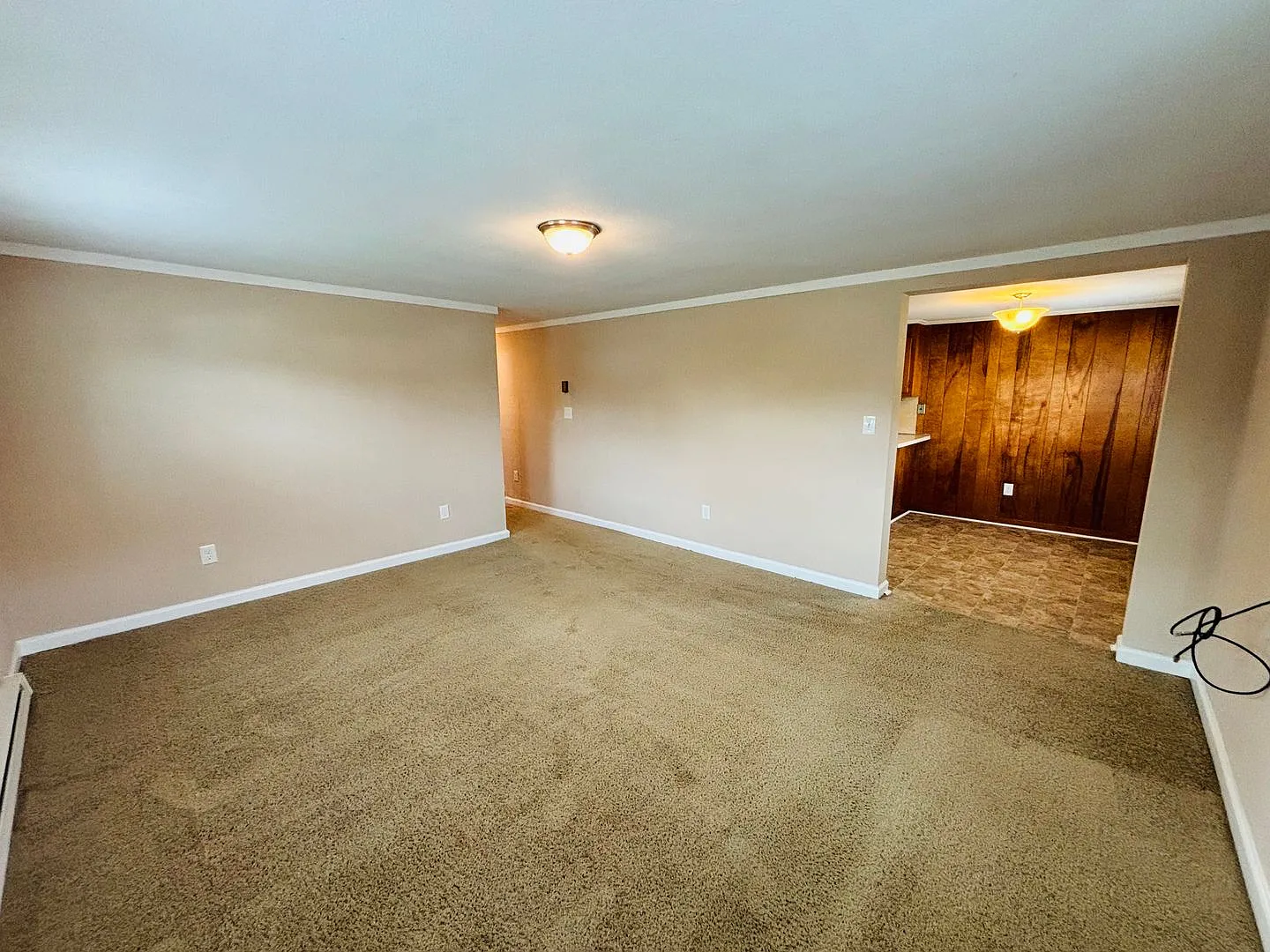 2 Bedroom 1 Bath Duplex — Photo 4