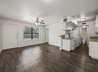 222 Normal St APT 5, Denton, TX 76201