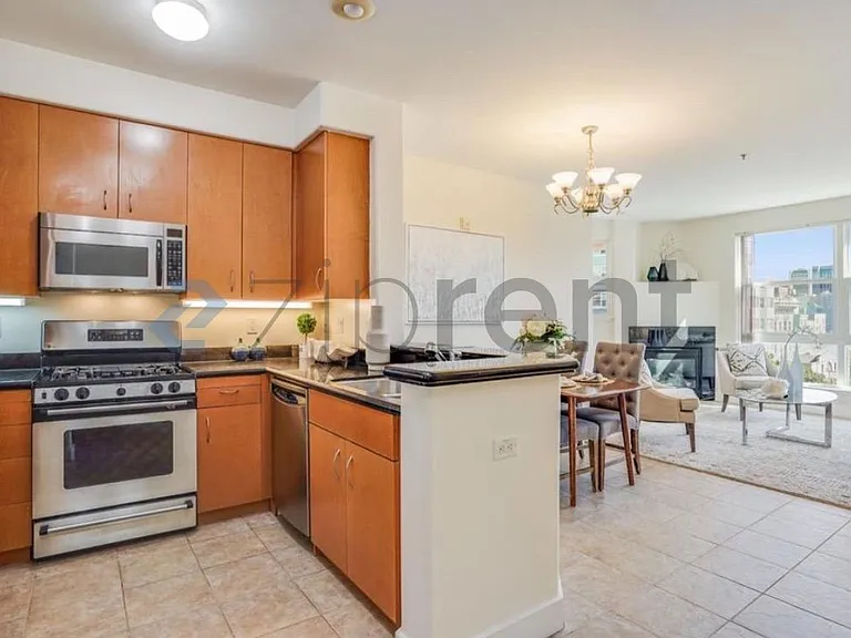 851 Van Ness Ave #306 — Photo 12