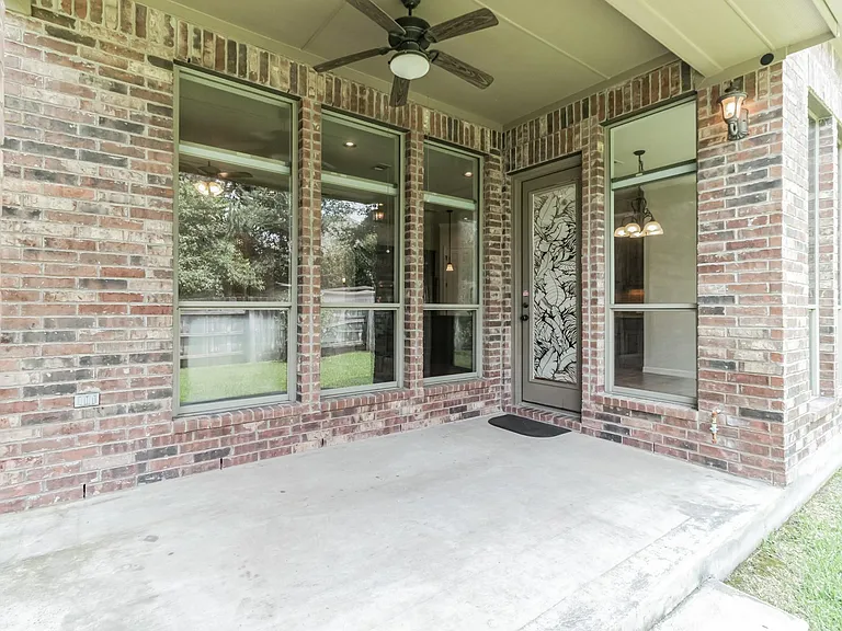 208 Angus Dr — Photo 29