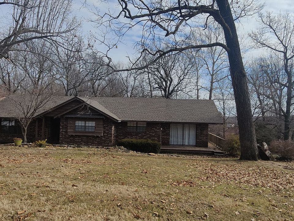 2nd image of 111 Harris Ln