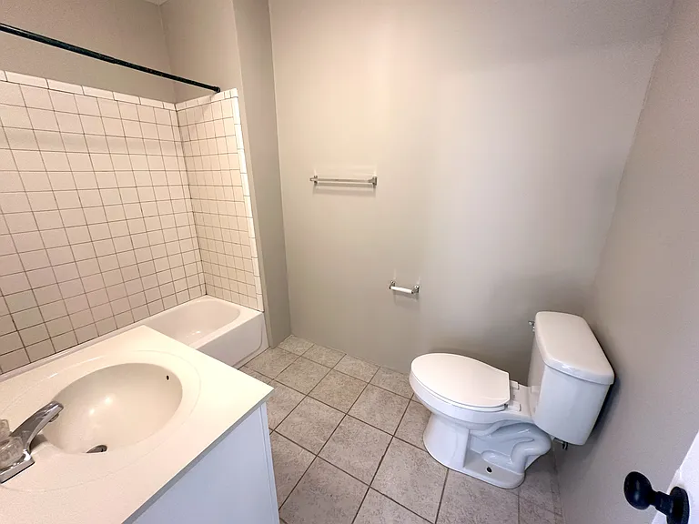 6024 E King St — Photo 20