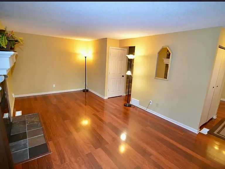 105 Bordeaux Ct — Photo 5
