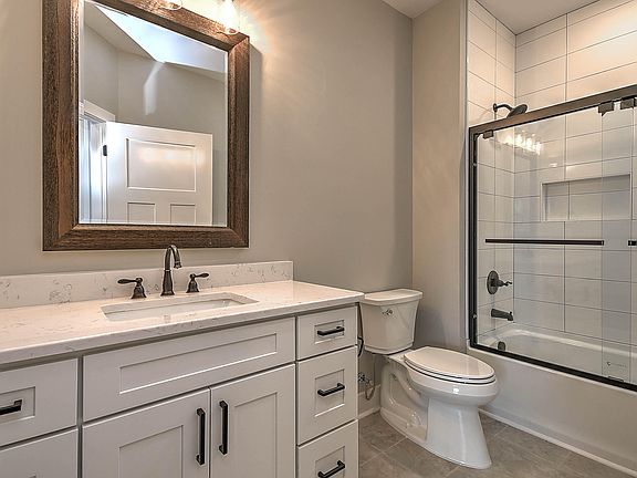 4th image of 818 Guaranda Dr Unit 204
