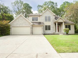 696 Ridenour Rd, Columbus, OH 43230