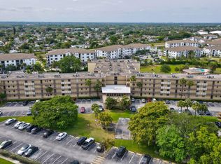 9355 SW 8th St APT 320, Boca Raton, FL 33428