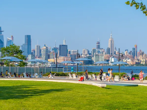 110 River Drive image 20 of 23