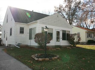 1406 W 7th St, Cedar Falls, IA 50613