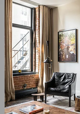 Sold by Compass | media 21