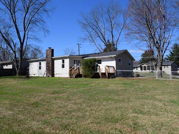 3rd image of 6014 Starhurst Dr