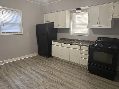 2016 E Capitol Ave Photo 1