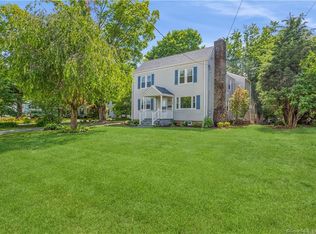159 Ridgewood Rd, West Hartford, CT 06107