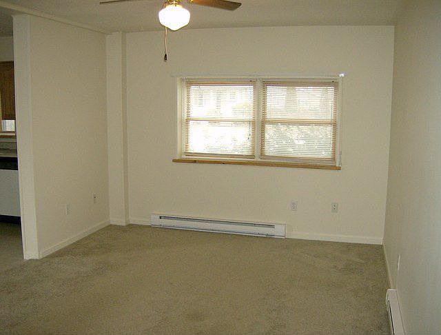 2nd image of 622 E Main St #A