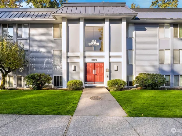 8609 Zircon Drive SW #E5, Lakewood, WA 98498