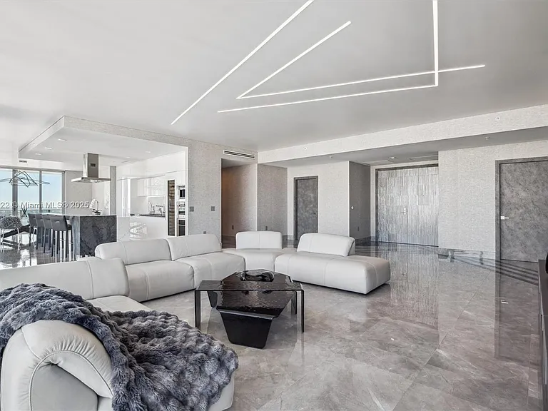 330 Sunny Isles Blvd #5-UPH04 — Photo 4