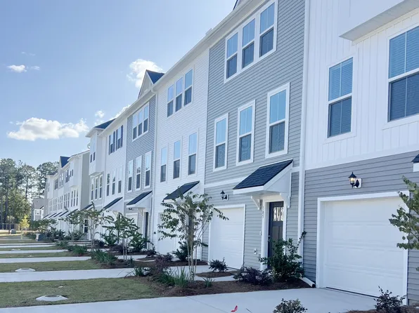 Outpost Creek Townhomes