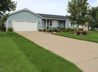 3267 Cornerstone Ln, Holland, MI 49424