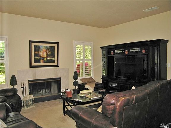 5th image of 588 Etruscan Ct