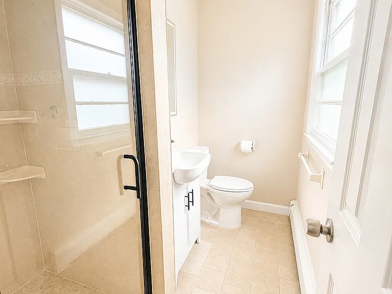 2484 Seymour Ave #1 — Photo 9