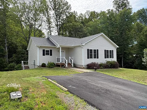 275 Barrington Dr Photo 1